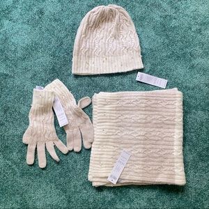 NWT Complete CHICO’s Hat, Glove, Scarf Set